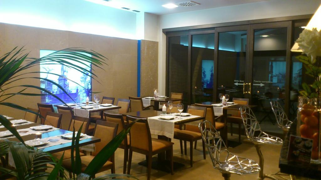 Hotel Garelos Betanzos Zewnętrze zdjęcie