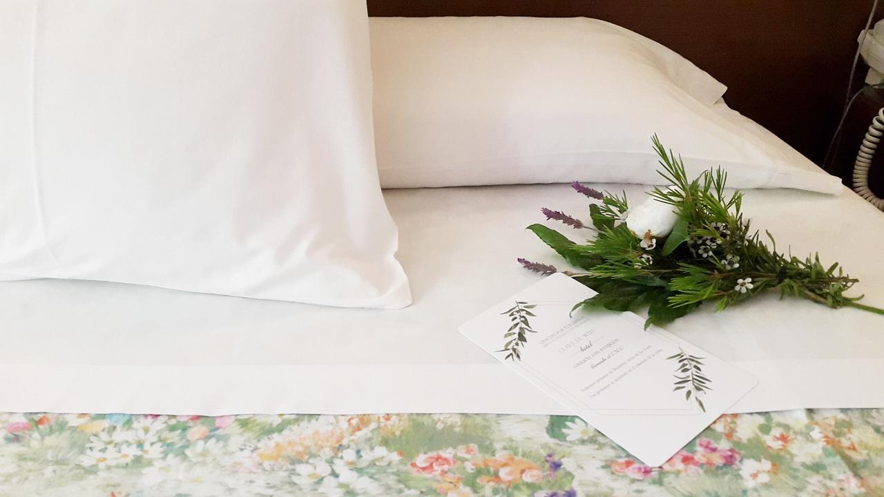 Hotel Garelos Betanzos Zewnętrze zdjęcie
